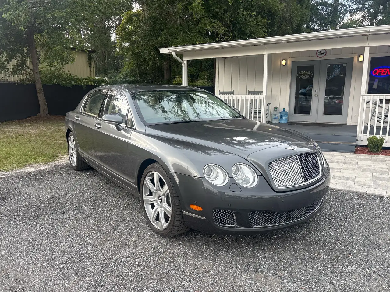2009 Bentley Flying Spur Base photo 1