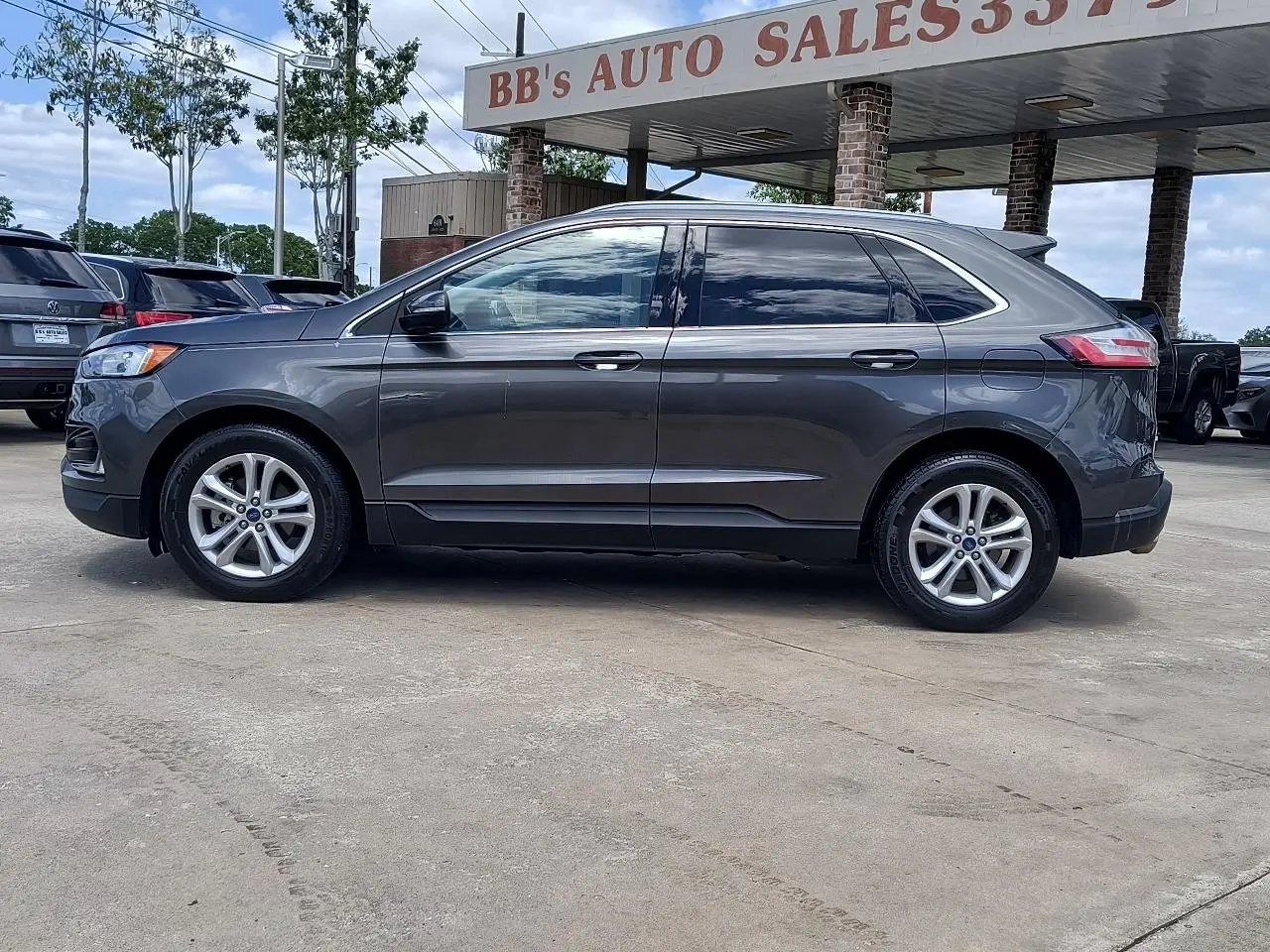2020 Ford Edge SEL photo 3