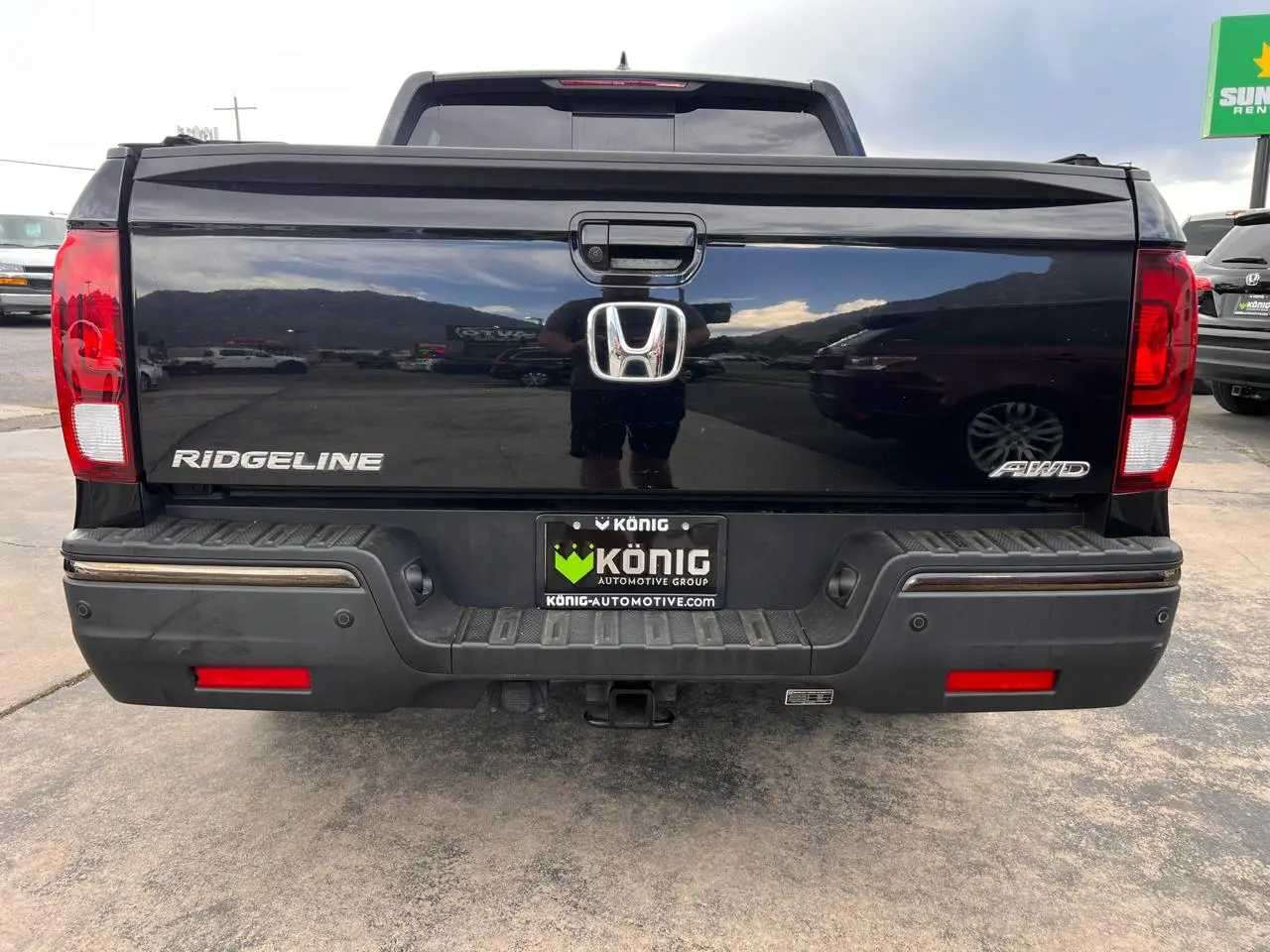 2019 Honda Ridgeline Black Edition photo 4