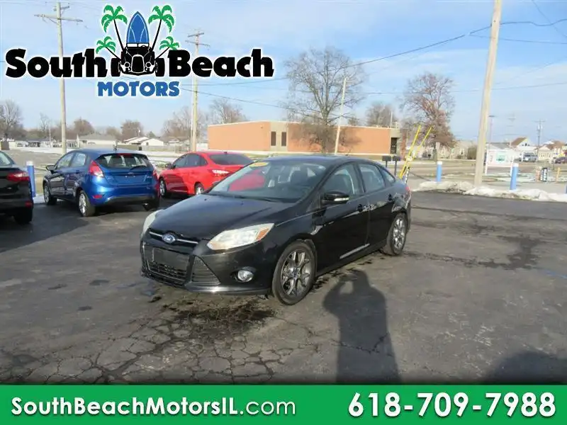 2014 Ford Focus SE Sedan's photo