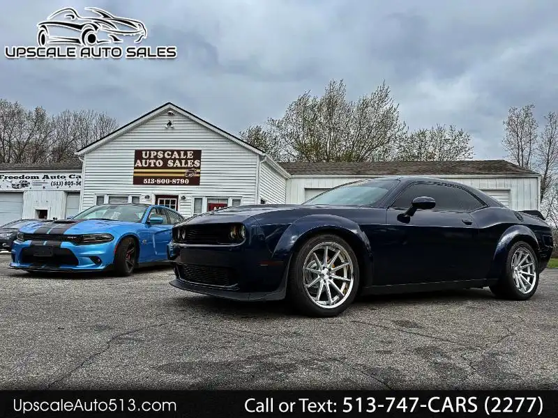 2016 Dodge Challenger R/T's photo