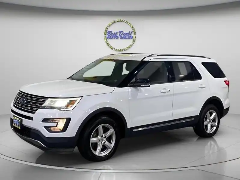 2016 Ford Explorer XLT 4WD's photo