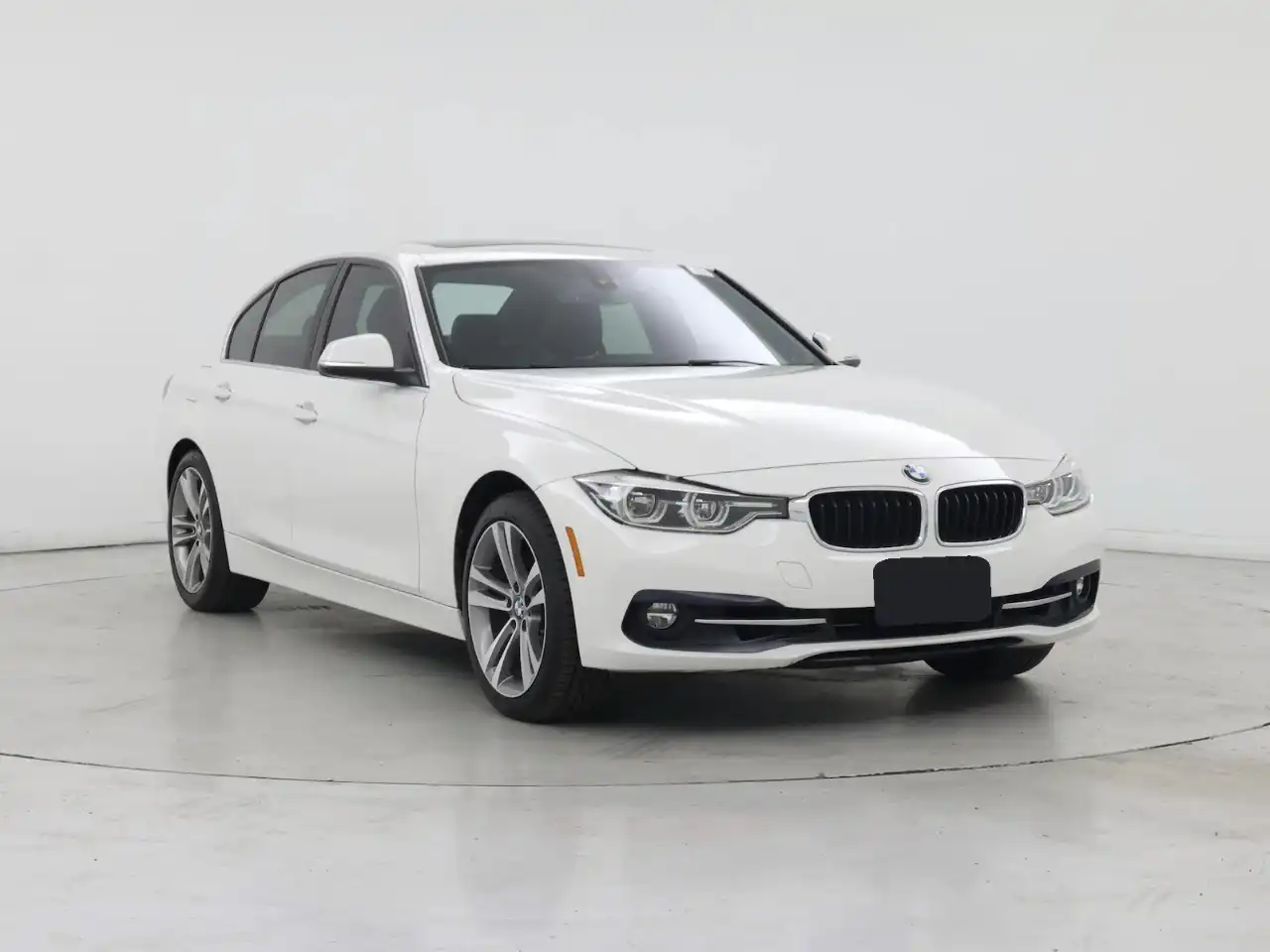 2018 BMW 3 Series 330i xDrive Sedan's photo