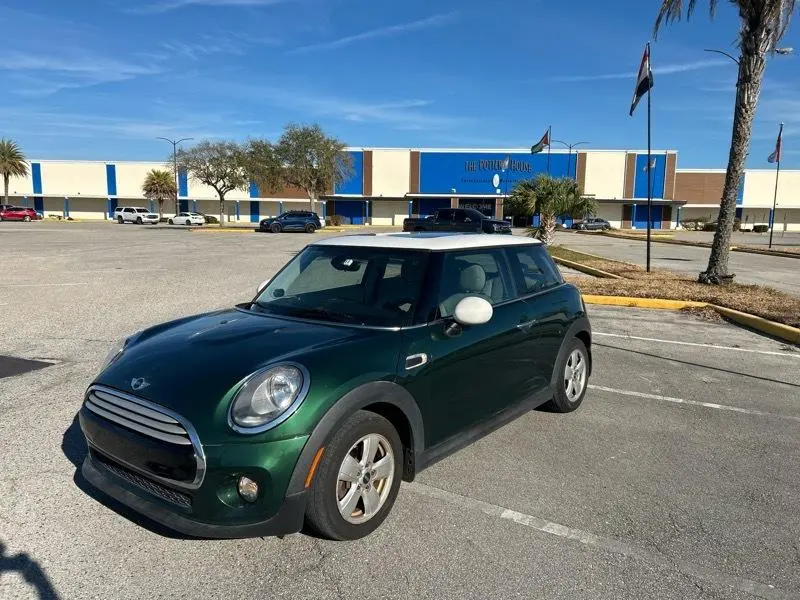 2015 MINI Cooper Base photo 3