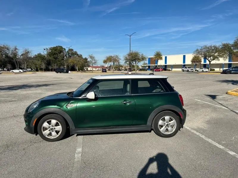 2015 MINI Cooper Base photo 4