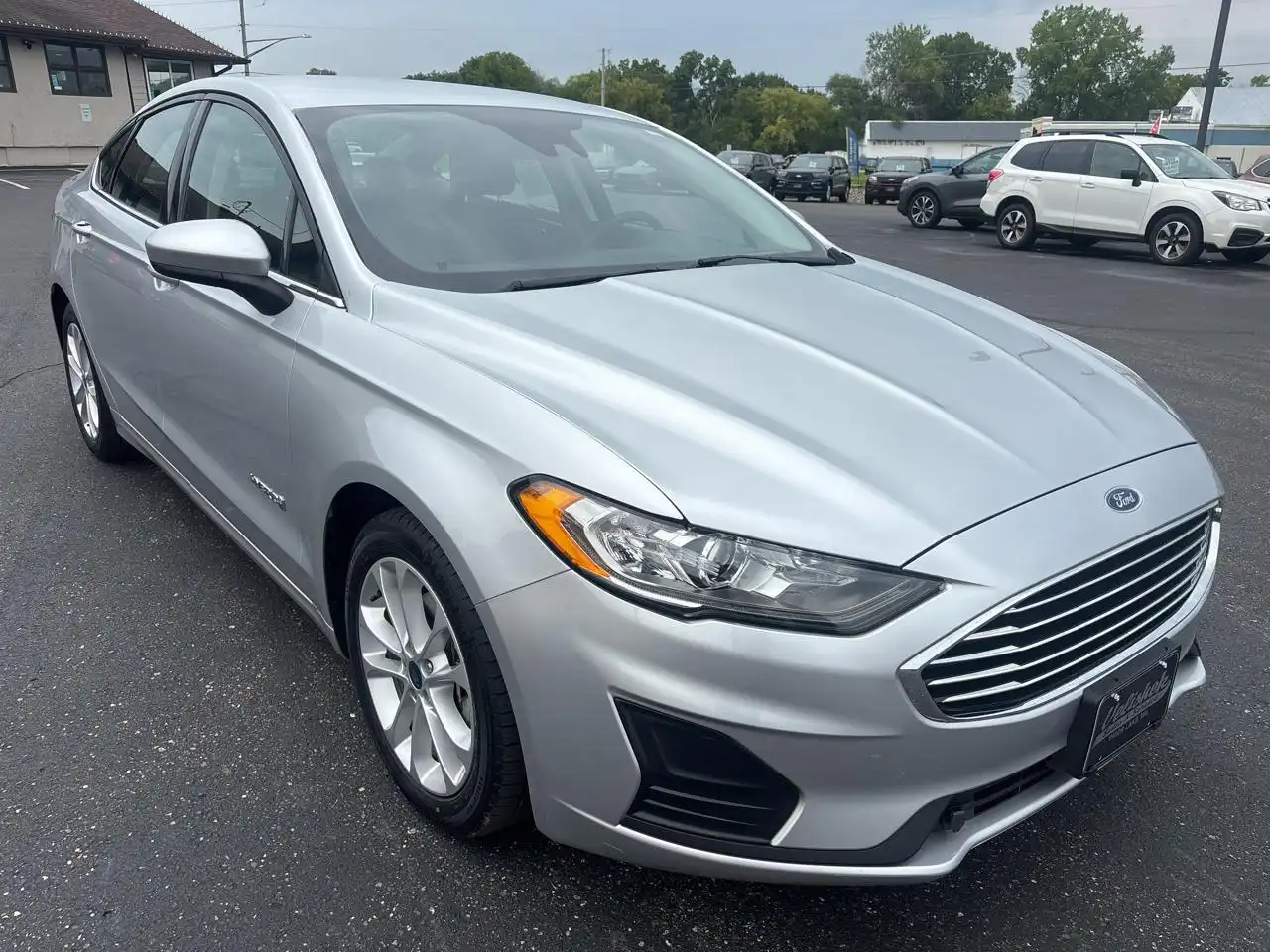 2019 Ford Fusion SE's photo