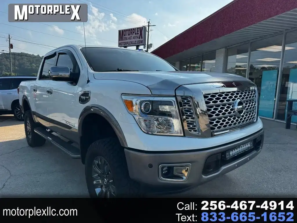 2017 Nissan Titan Platinum Reserve 4WD Crew Cab's photo
