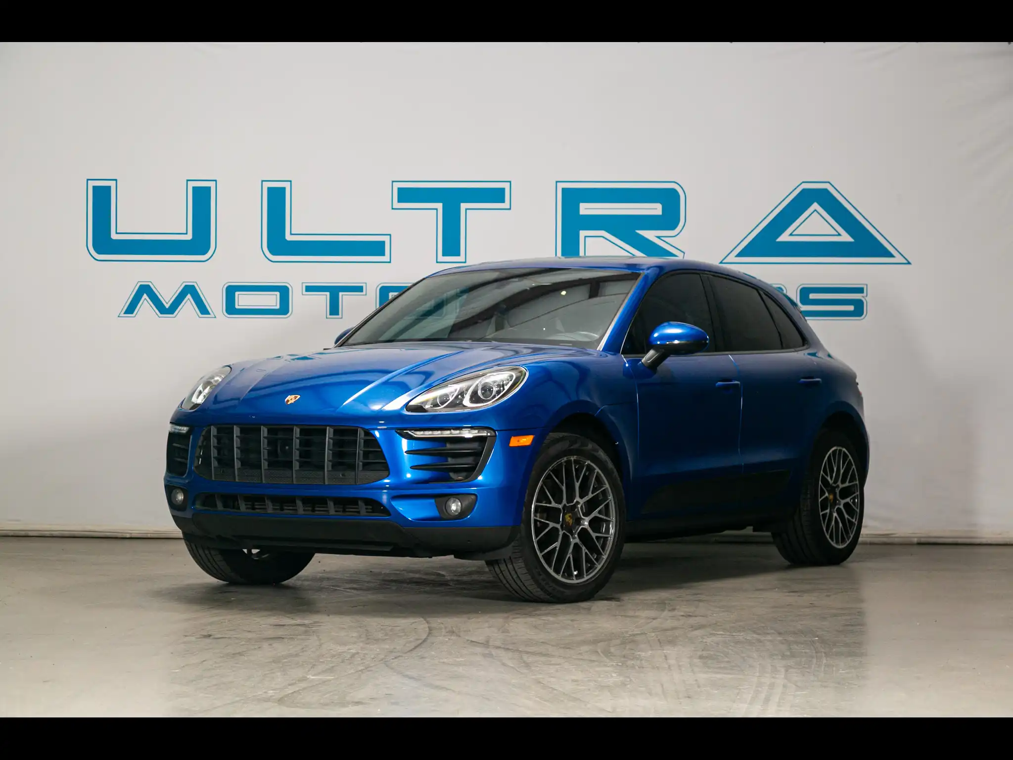 2018 Porsche Macan Base's photo