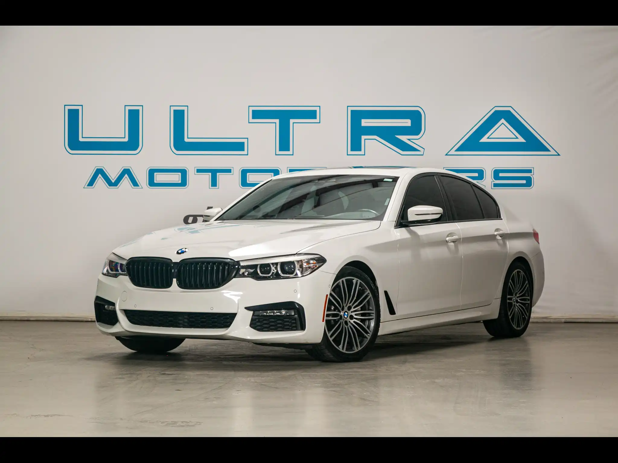 2019 BMW 5 Series 540i Sedan's photo