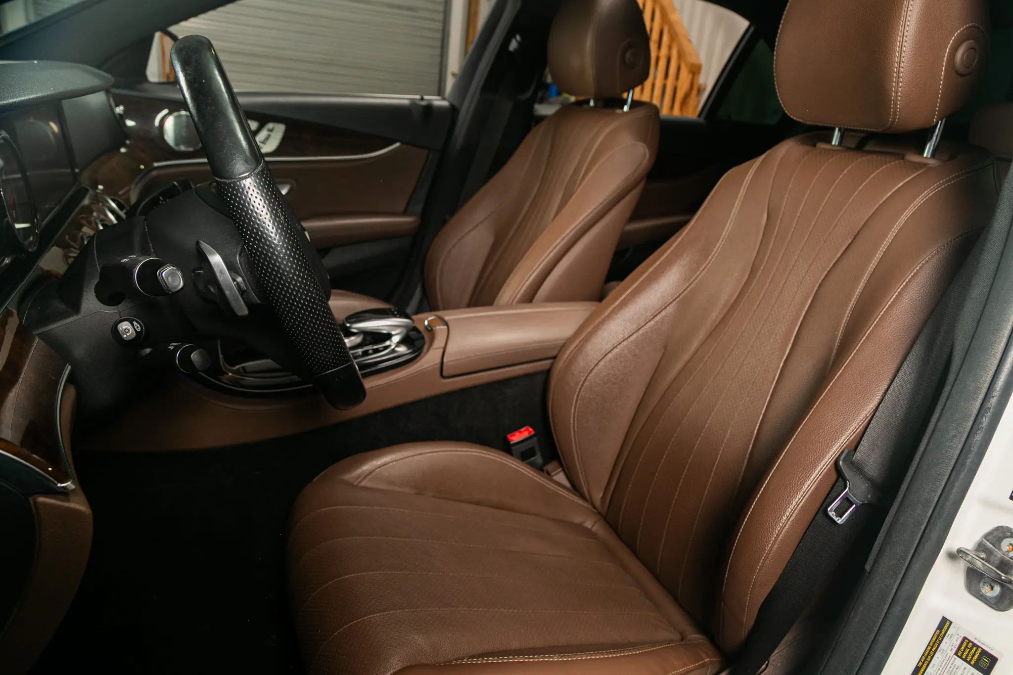 2017 Mercedes-Benz E-Class E300 4MATIC photo 4