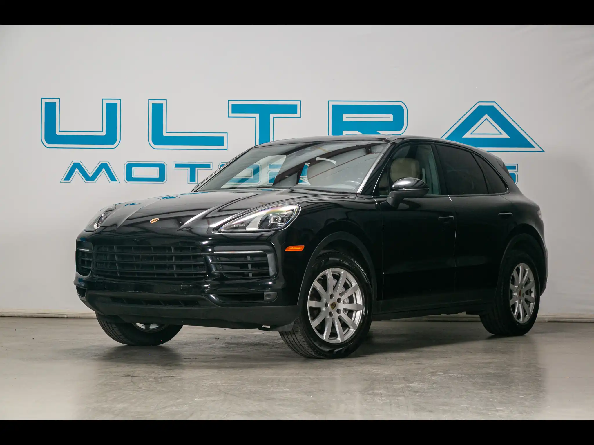2019 Porsche Cayenne Base's photo
