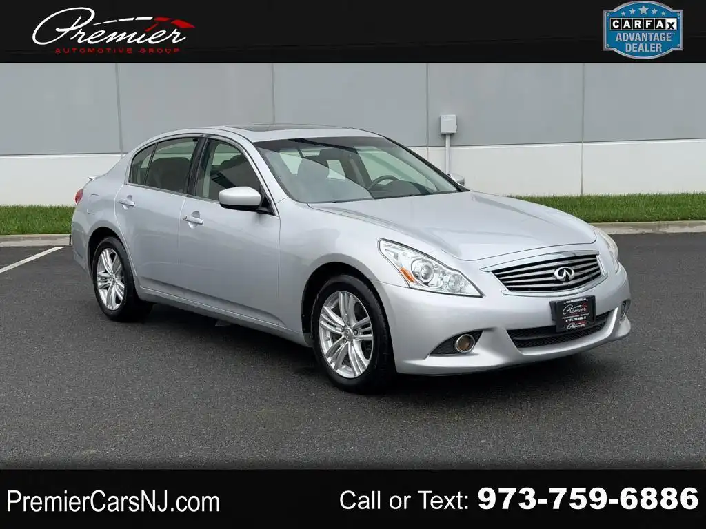 2015 INFINITI Q40 3.7 AWD's photo
