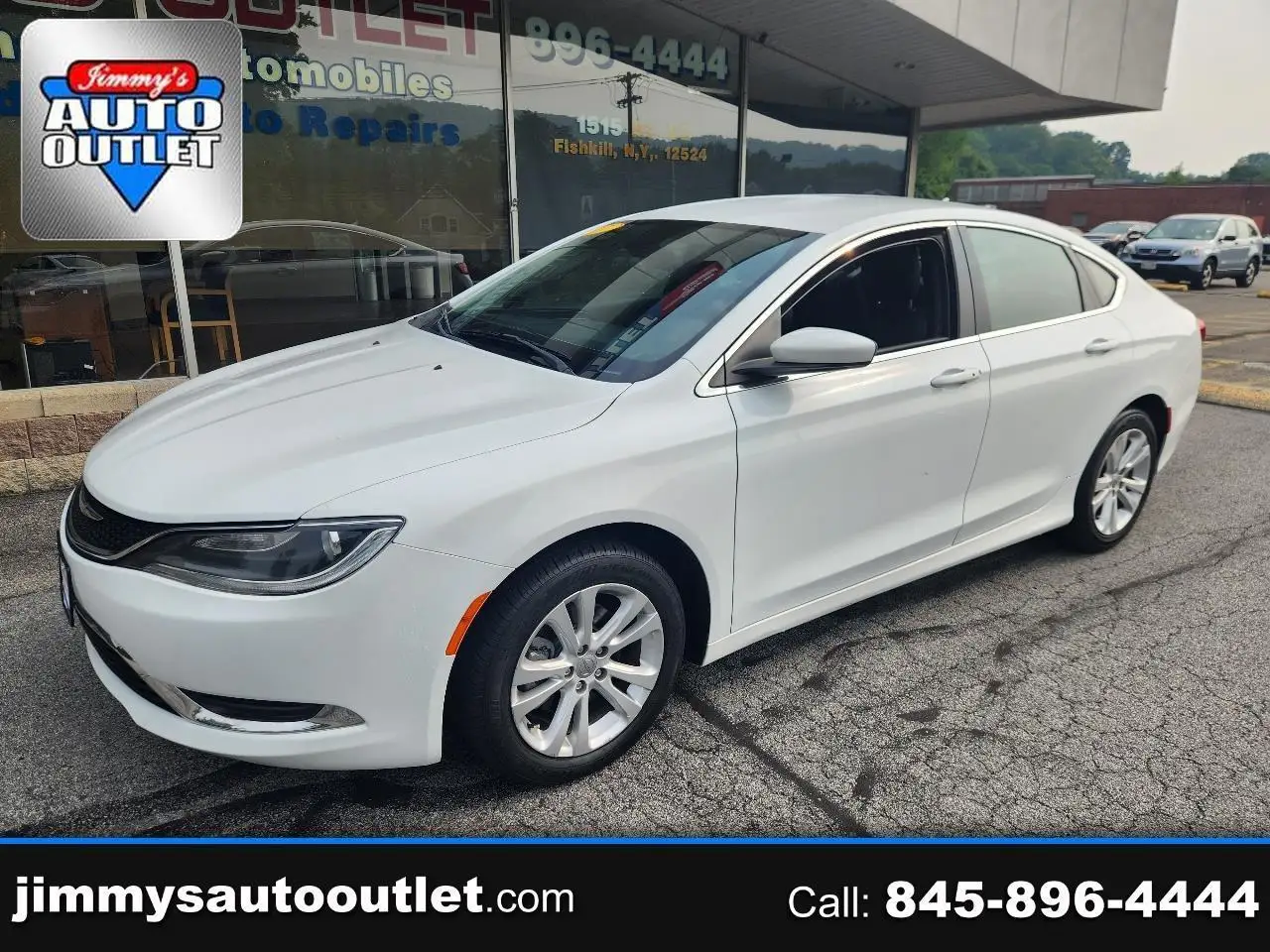 2017 Chrysler 200 Limited Platinum photo 1