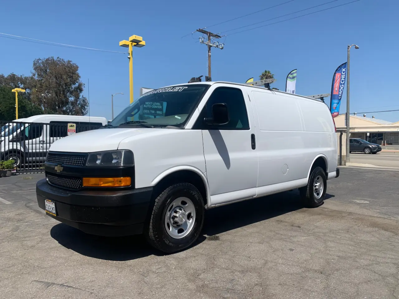2022 Chevrolet Express 2500 Work Van HD photo 3