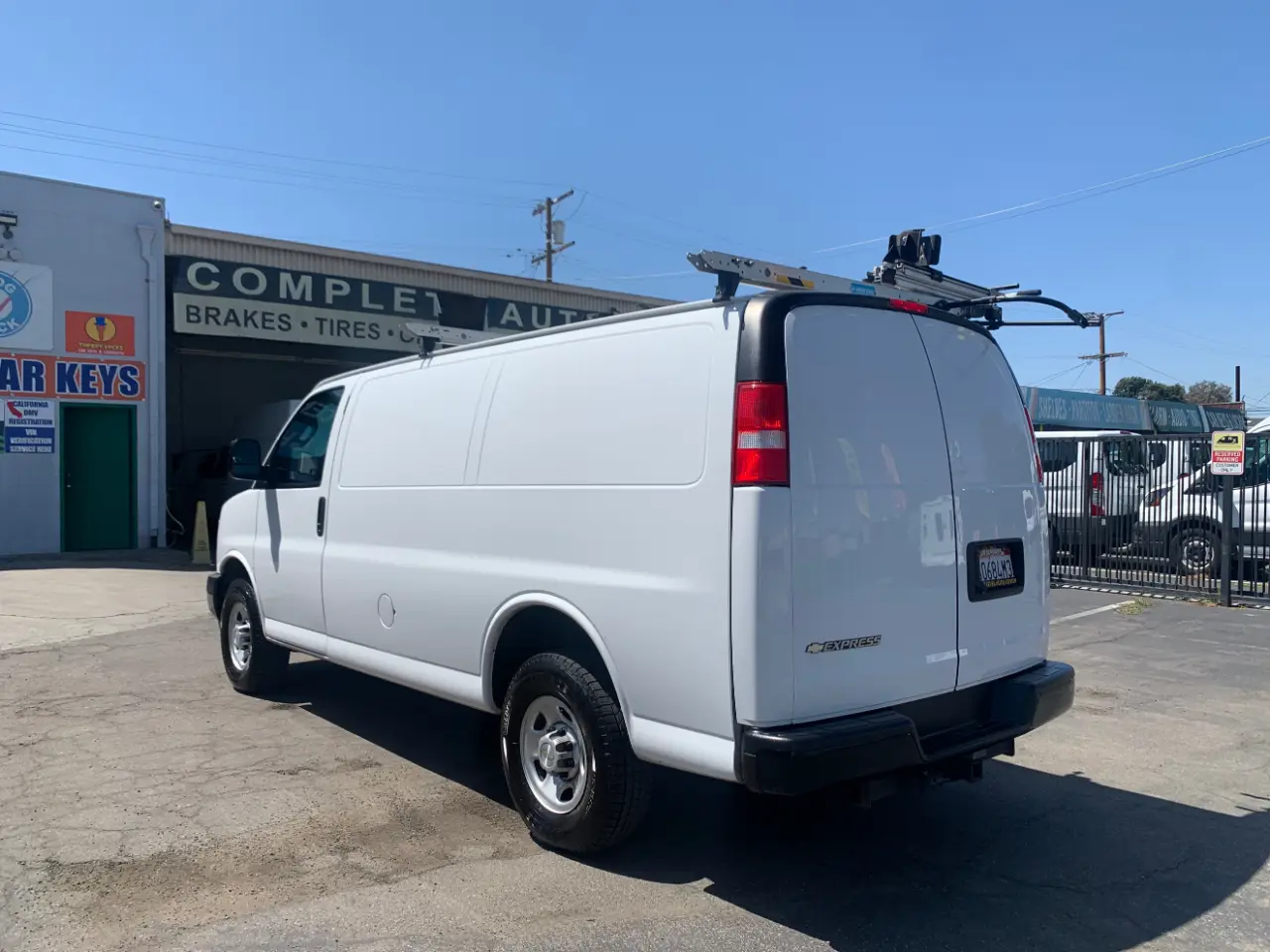 2022 Chevrolet Express 2500 Work Van HD photo 4