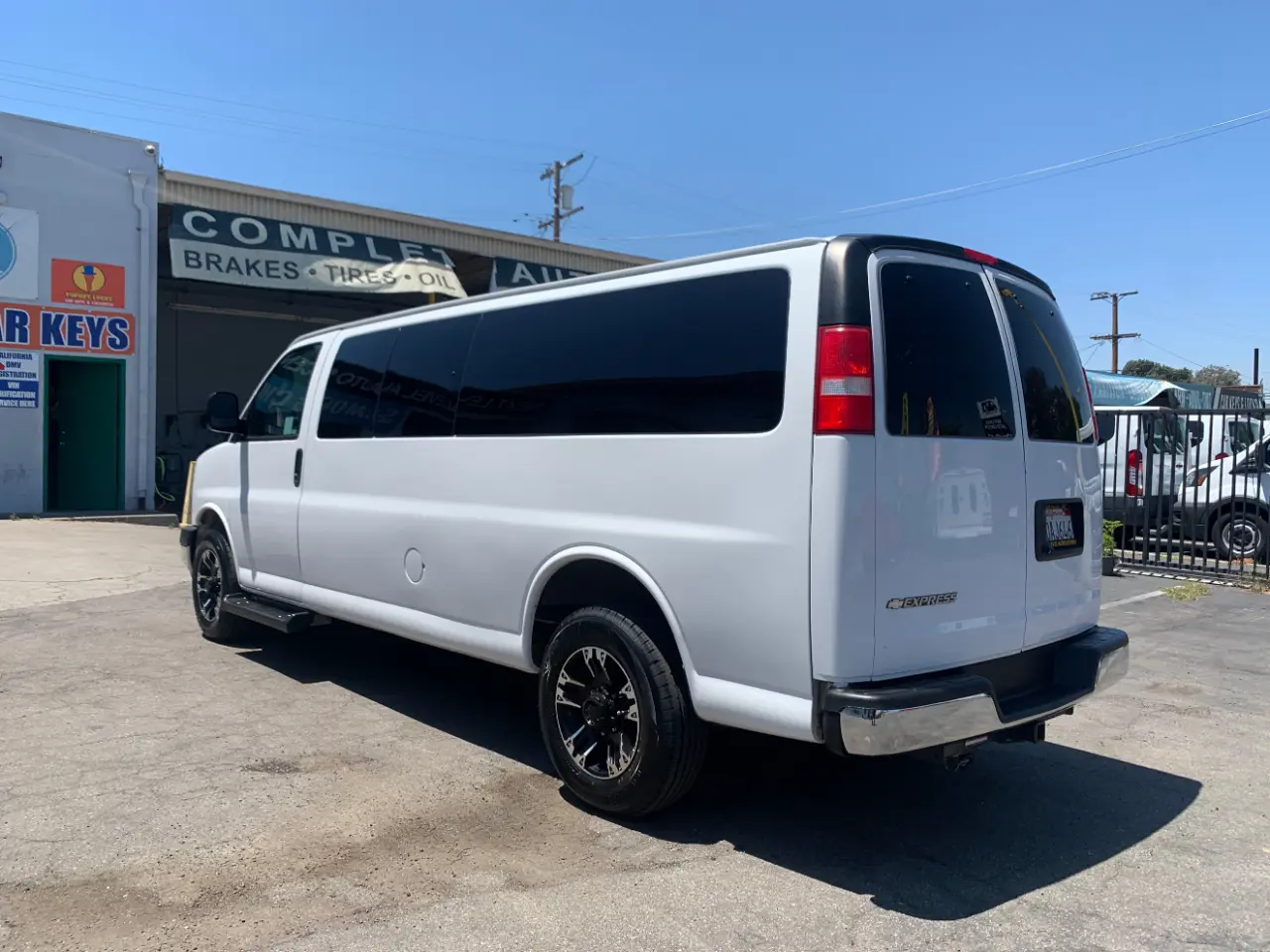 2019 Chevrolet Express LT 3500 Extended photo 4