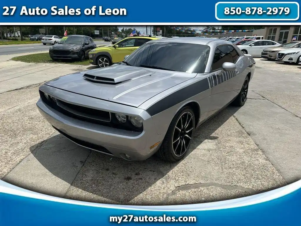 2014 Dodge Challenger R/T's photo