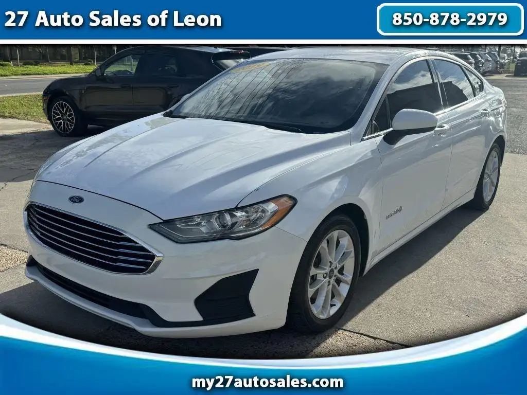 2019 Ford Fusion SE's photo