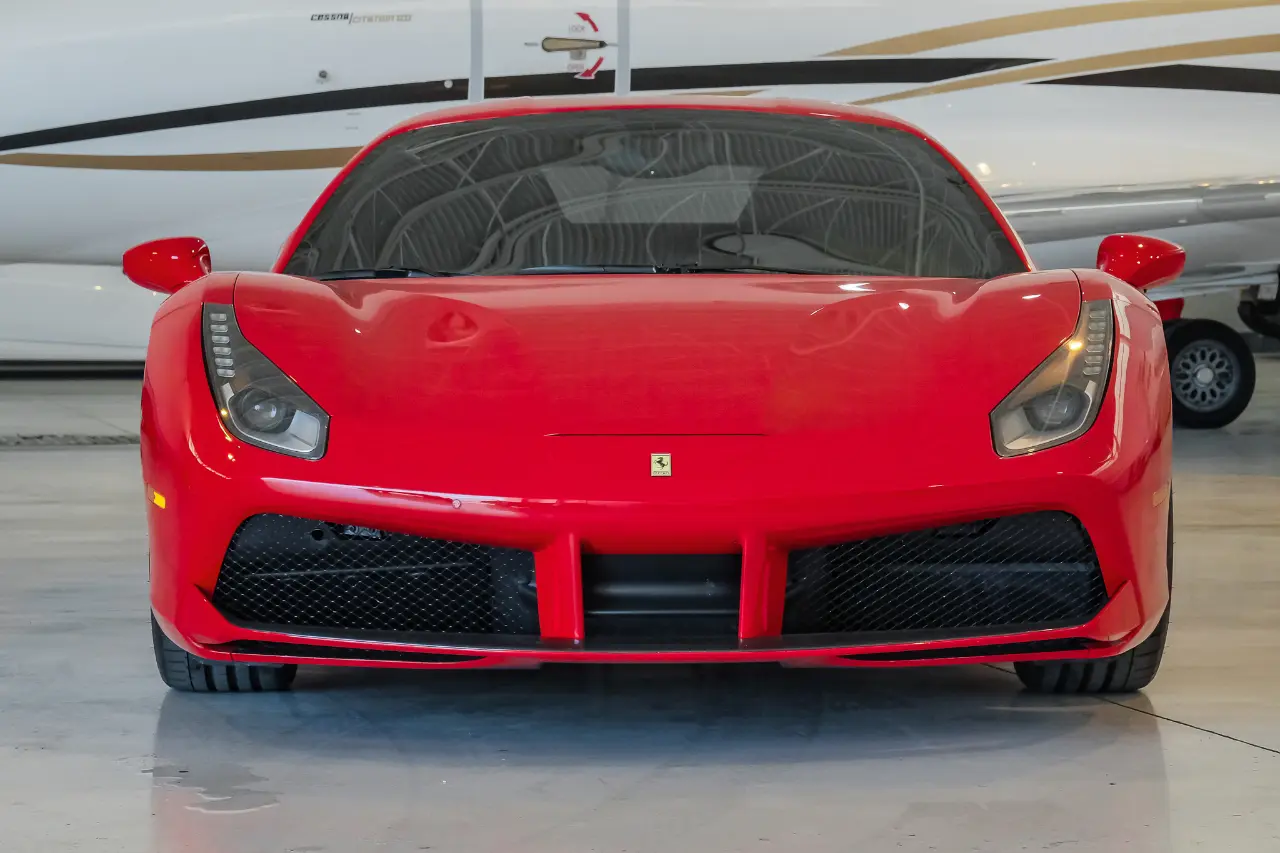 2018 Ferrari 488 Base photo 4