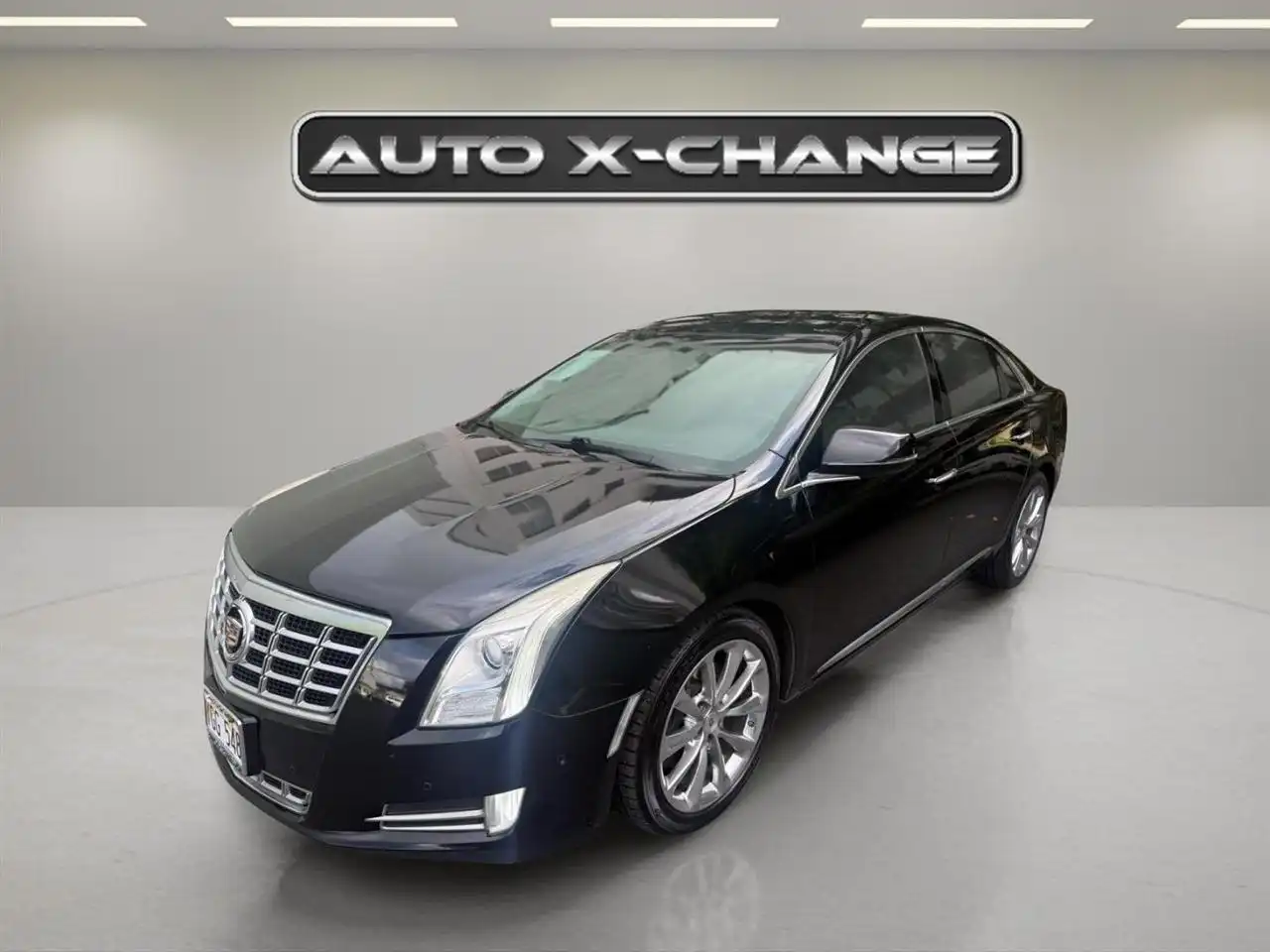 2014 Cadillac XTS 3.6L Luxury FWD Collection's photo