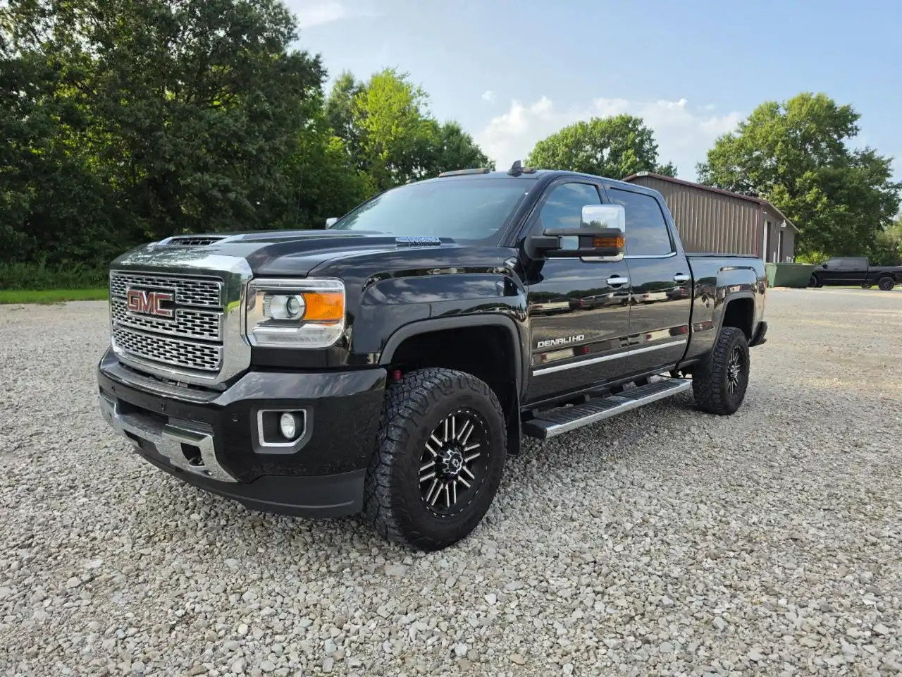 2018 GMC Sierra 4WD Crew Cab Standard Box Denali's photo