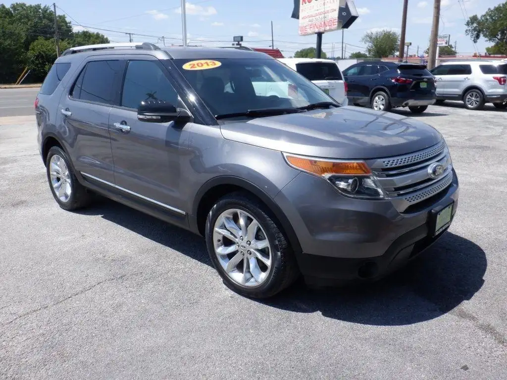 2013 Ford Explorer XLT's photo