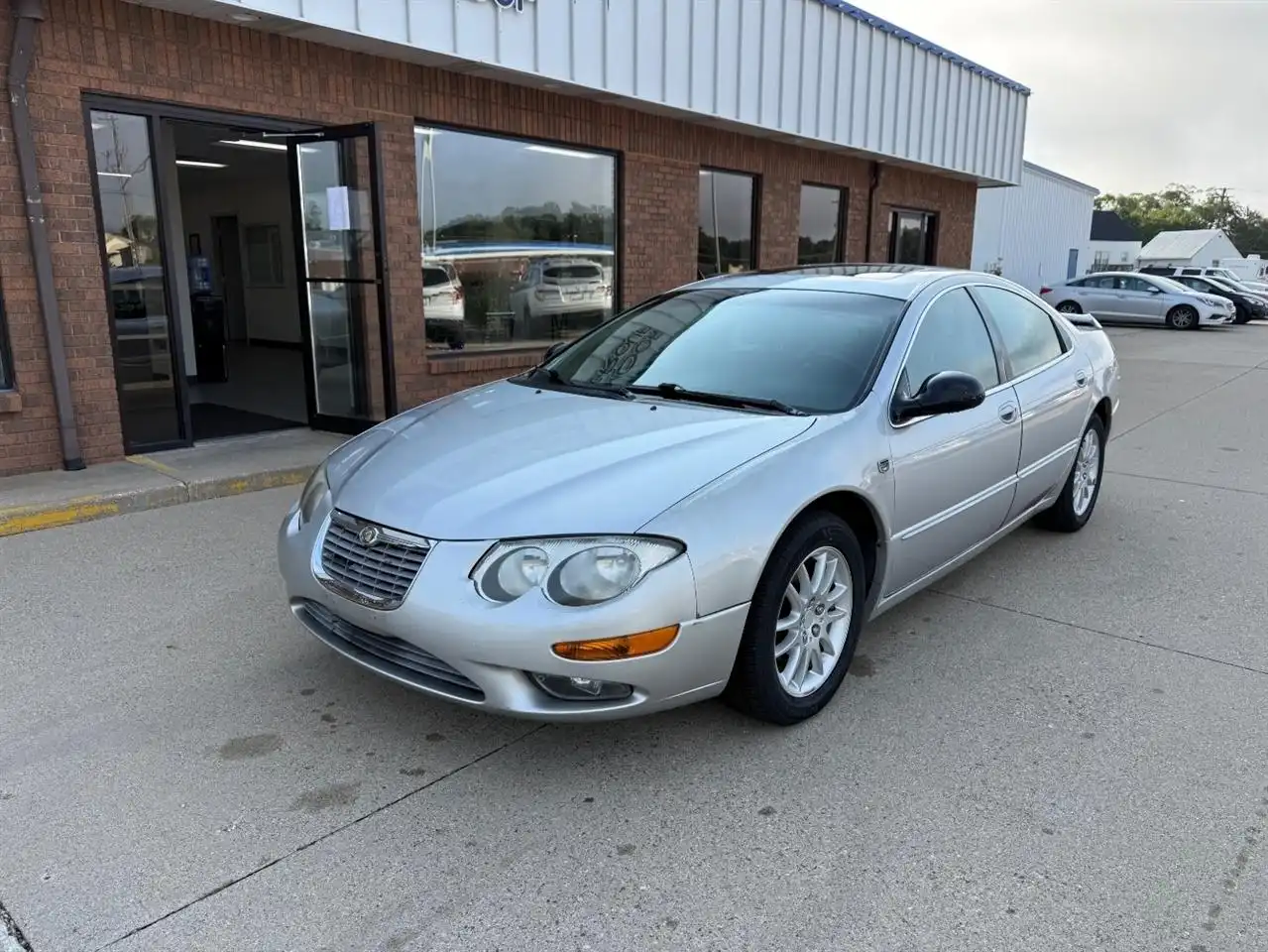2002 Chrysler 300 Base's photo