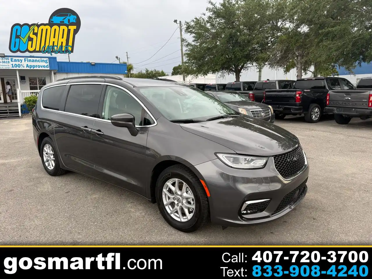 2022 Chrysler Pacifica Touring L's photo