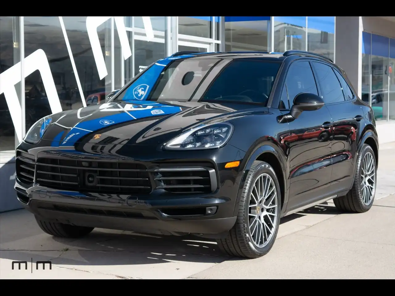 2023 Porsche Cayenne Platinum Edition S's photo