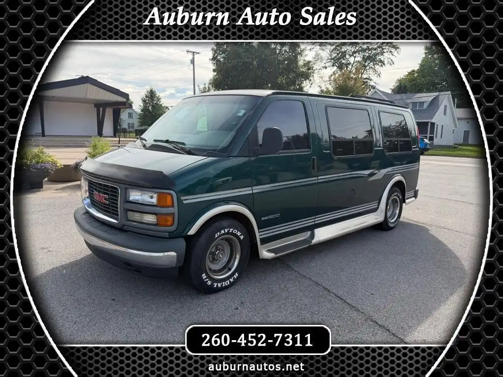 1998 GMC Savana Cargo Van 1500 135 in WB w/YF7's photo