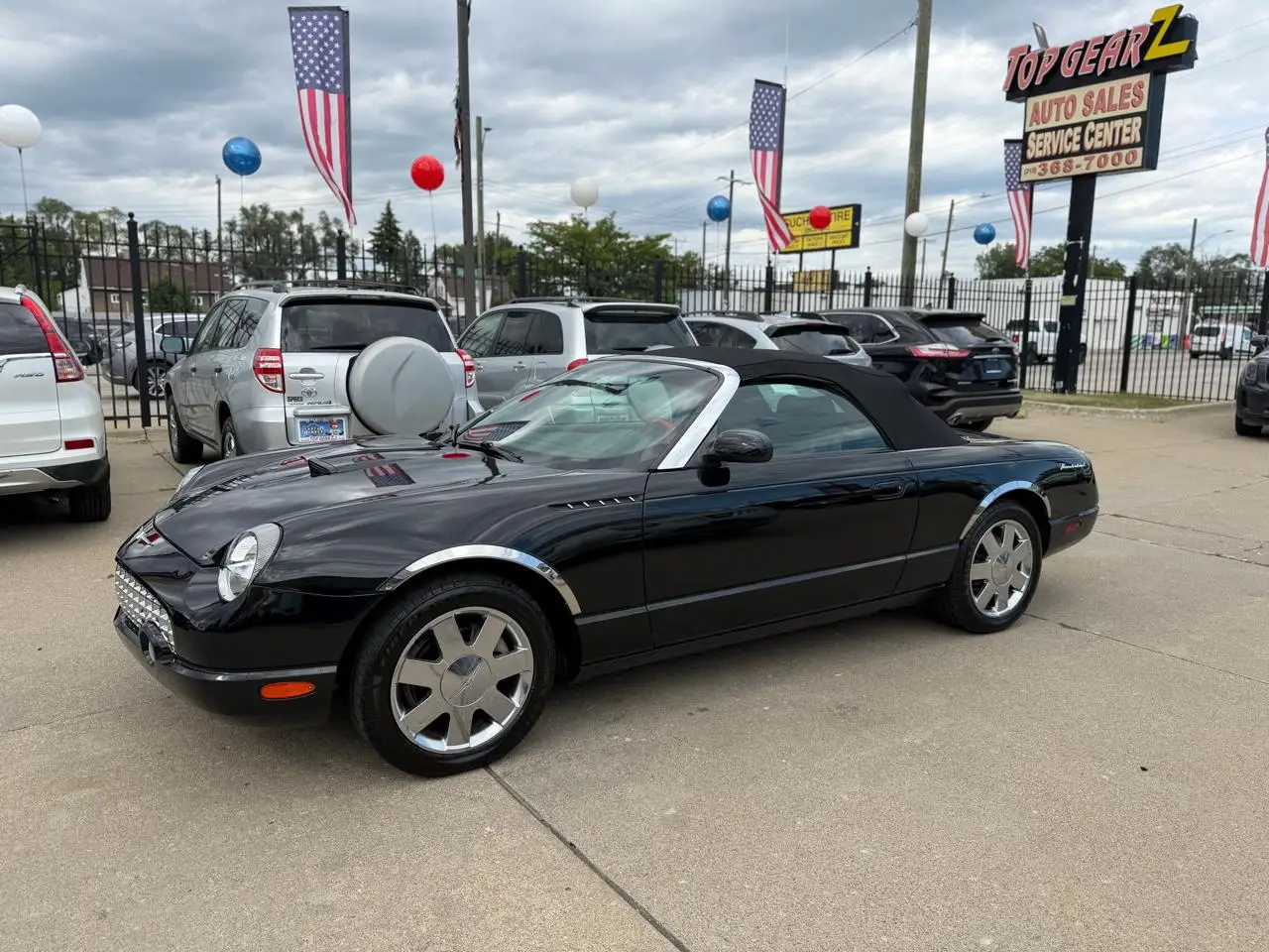 2002 Ford Thunderbird Deluxe photo 1