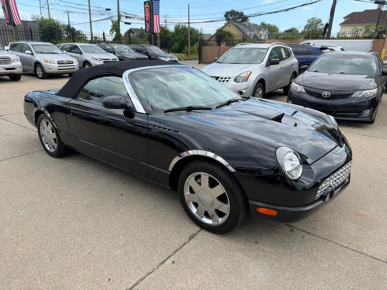 2002 Ford Thunderbird Deluxe photo 4