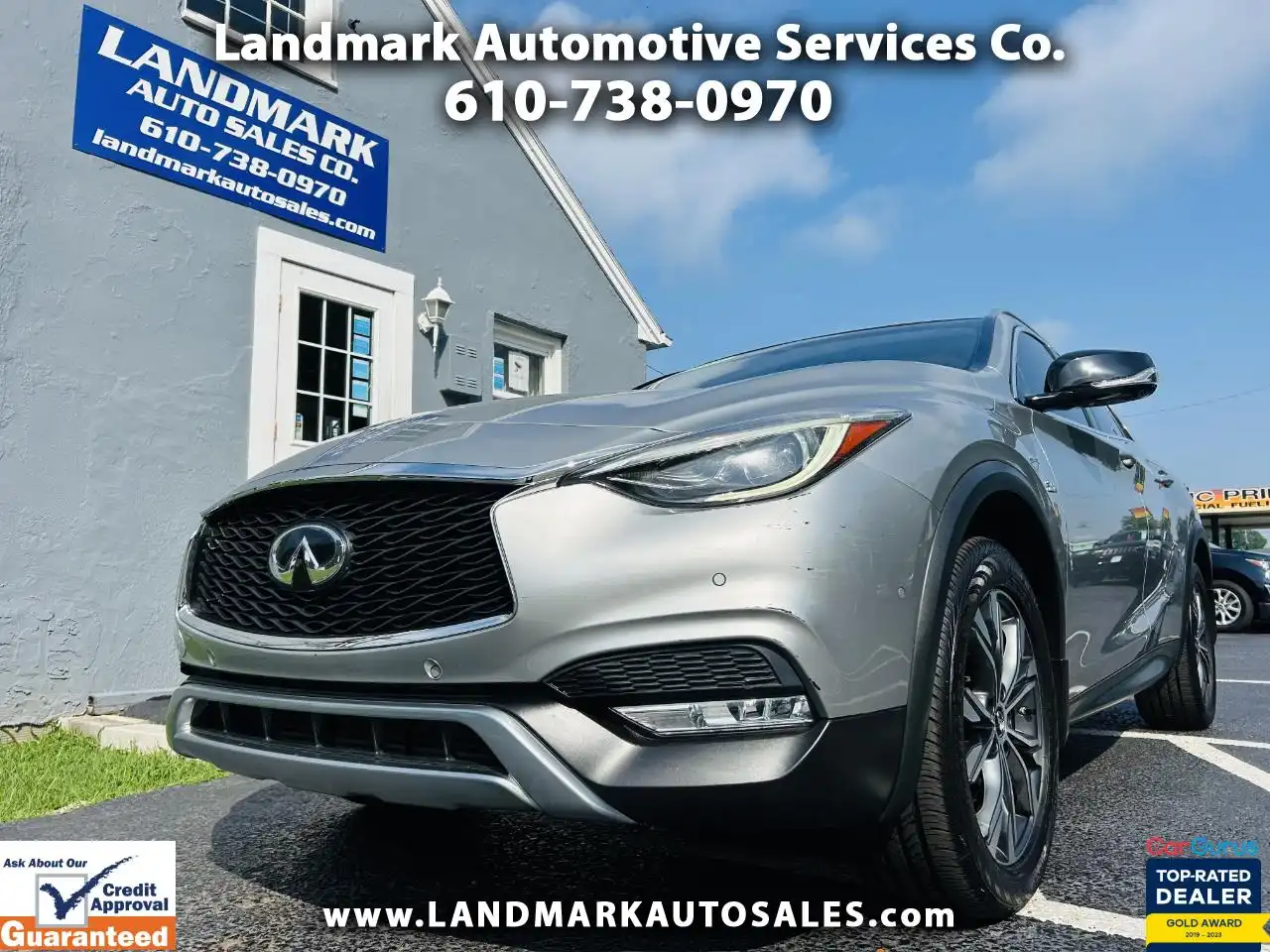 2018 INFINITI QX30 Essential's photo