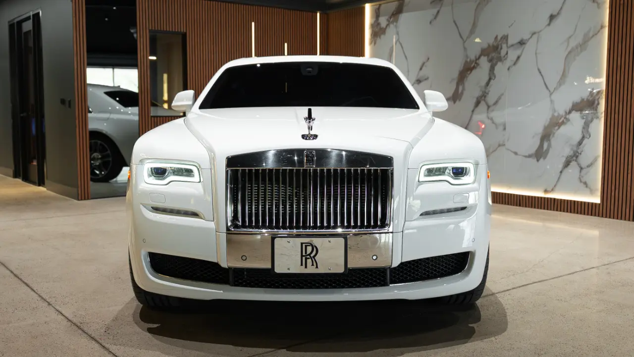 2017 Rolls-Royce Ghost Ghost photo 3
