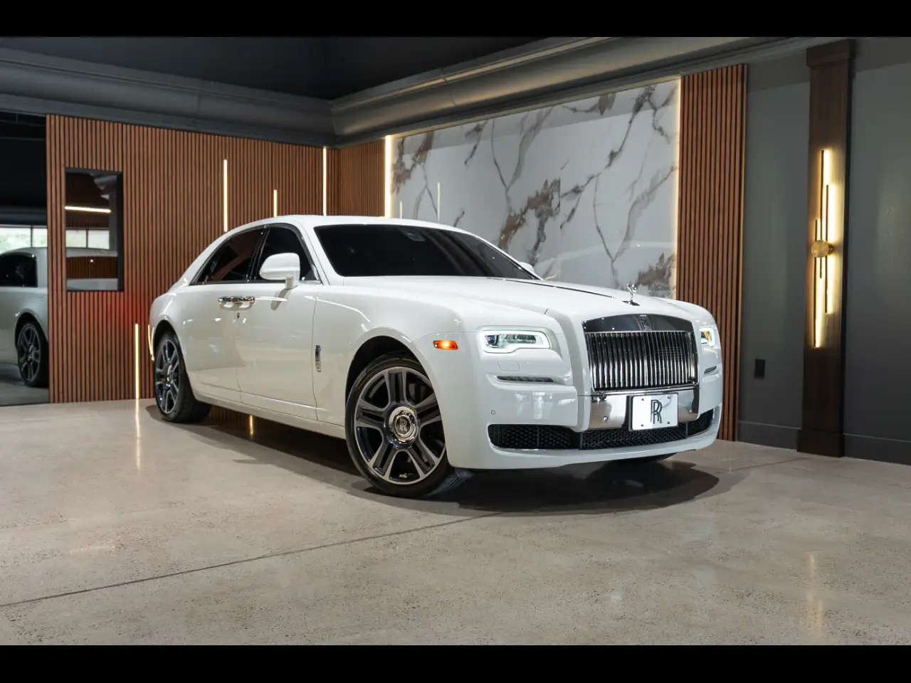 2017 Rolls-Royce Ghost Ghost photo 1