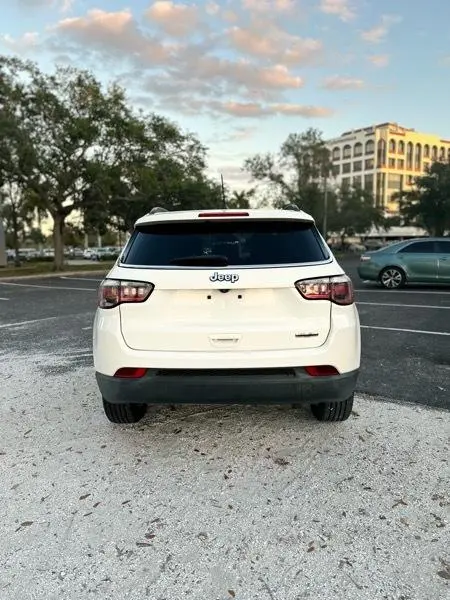 2018 Jeep Compass Latitude photo 5