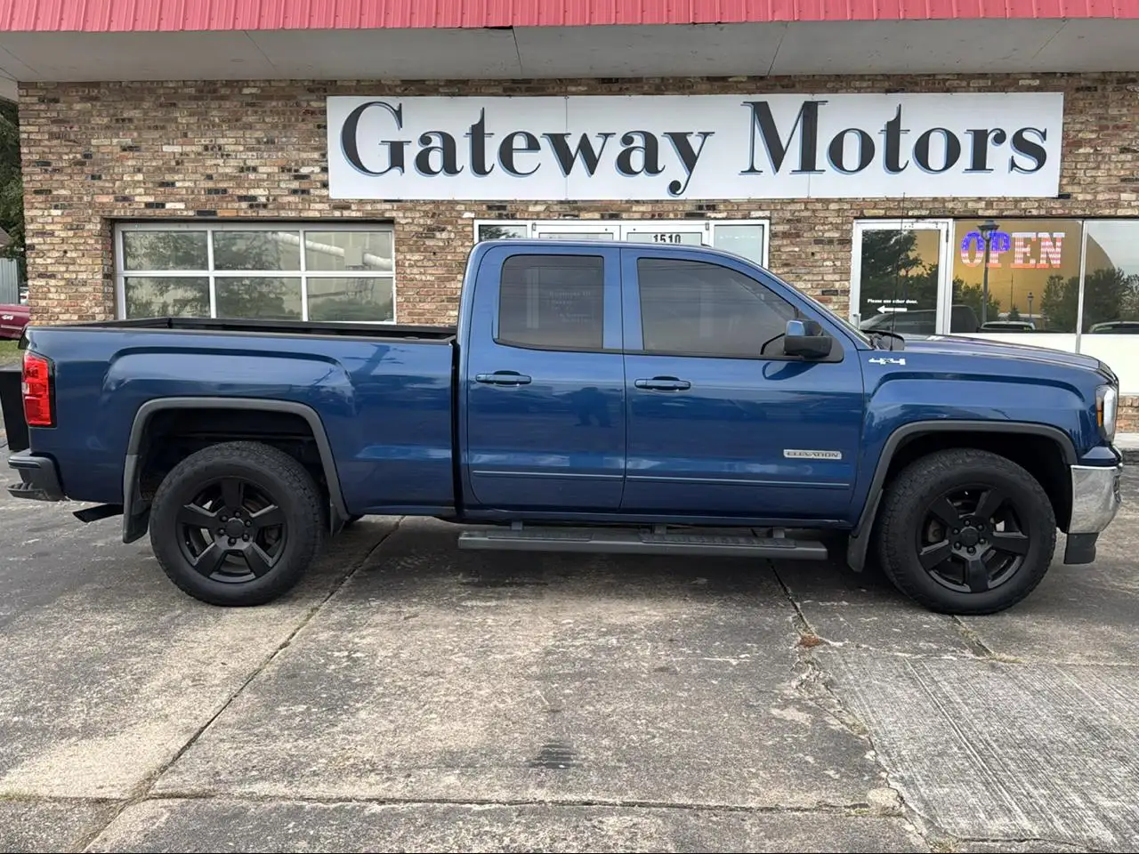 2017 GMC Sierra 4WD Double Cab Standard Box's photo