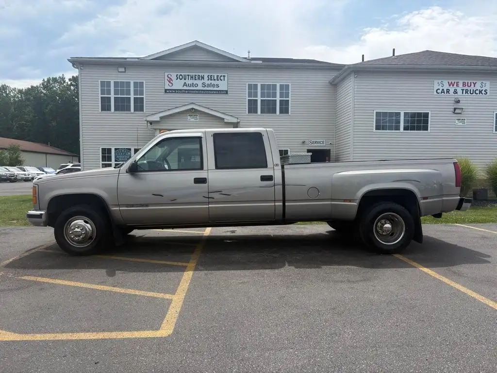 2000 GMC Sierra SL Crew Cab DRW SWB's photo