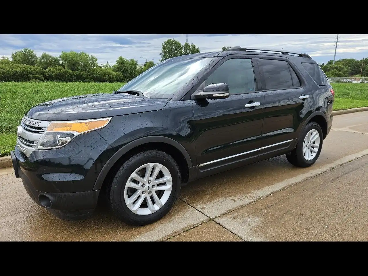 2014 Ford Explorer XLT's photo