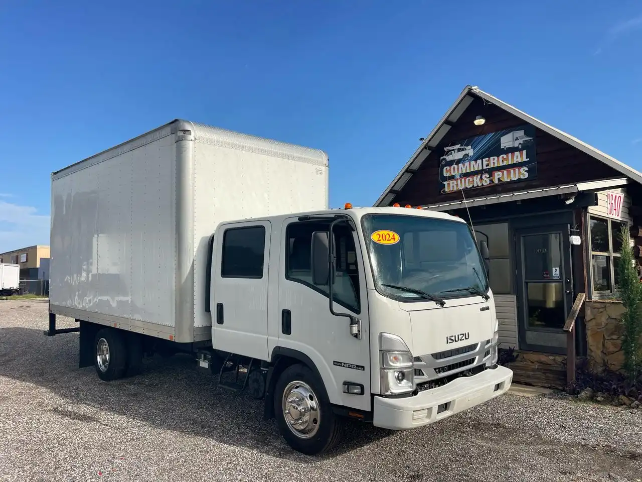 2024 Isuzu NPR-HD's photo
