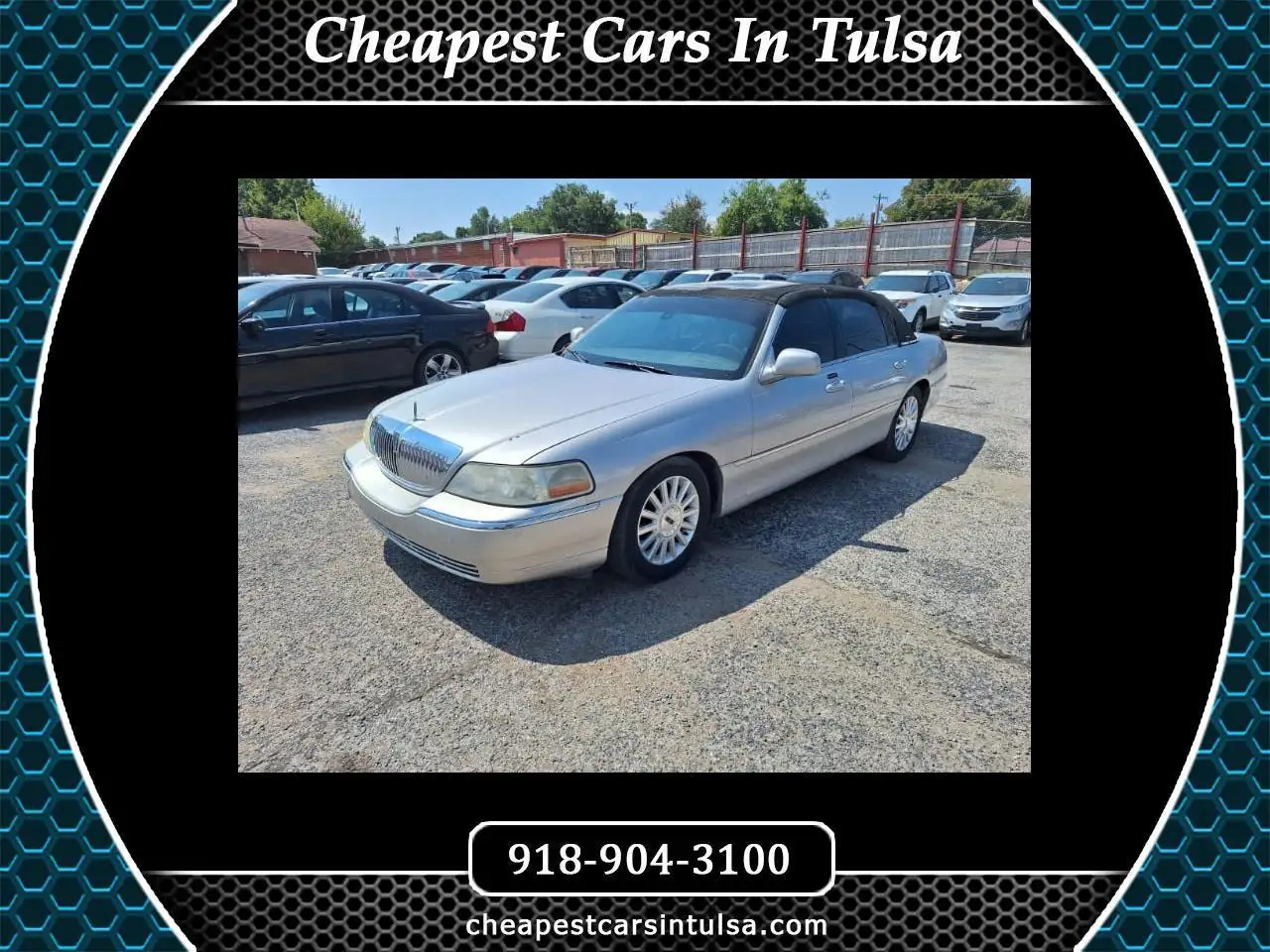 2003 Lincoln Town Car Premium Signature's photo