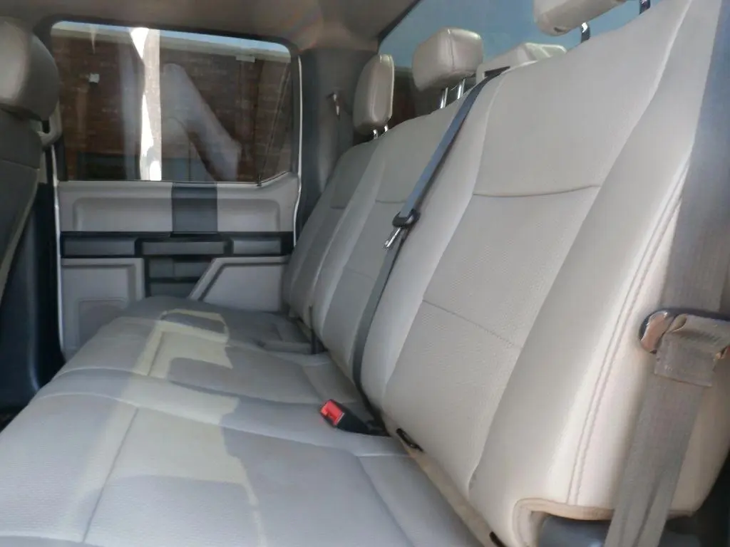 2022 Ford F-250 XL 4x4 Crew Cab 8' Box photo 5