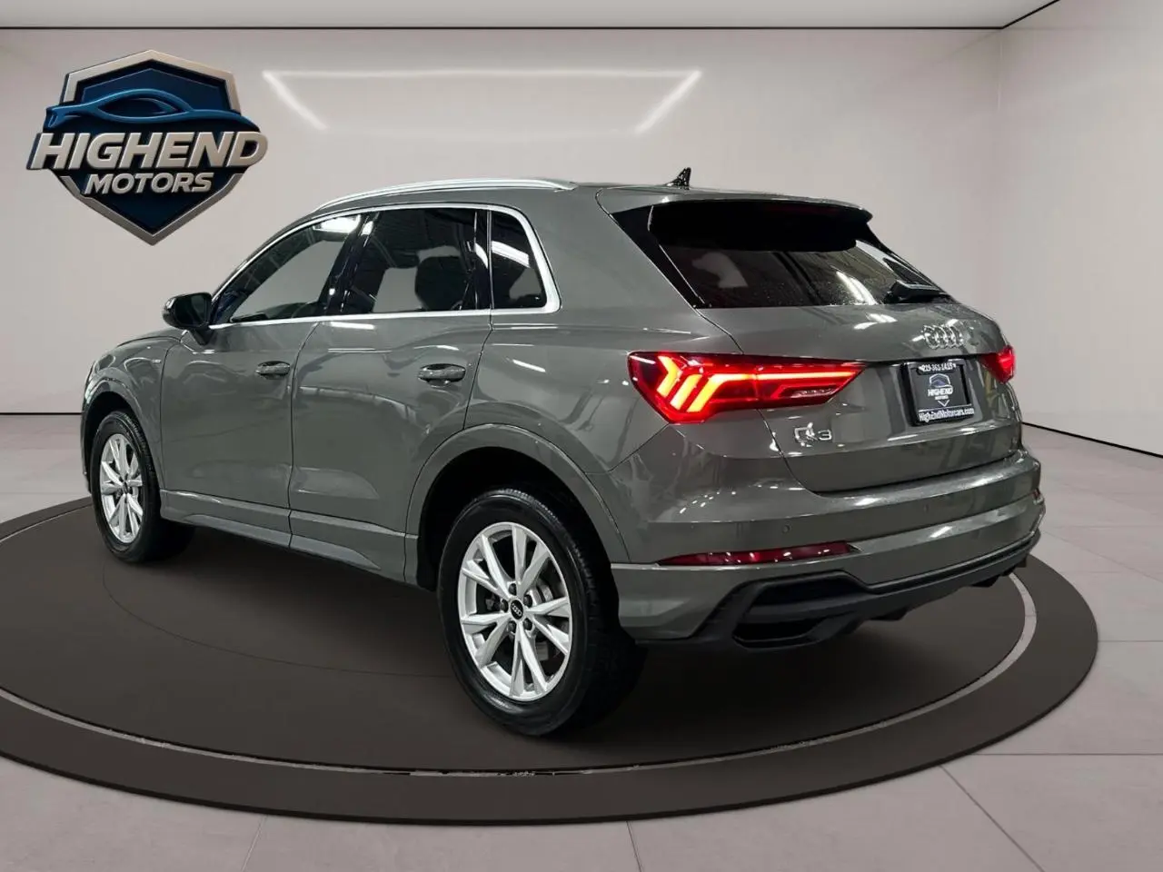 2024 Audi Q3 45 TFSI S Line Premium quattro photo 4