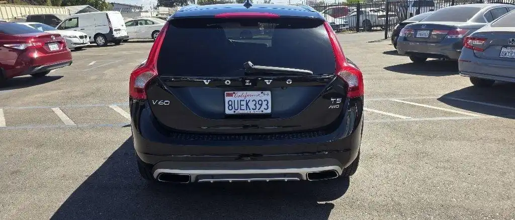 2016 Volvo V60 T5 Cross Country AWD's photo