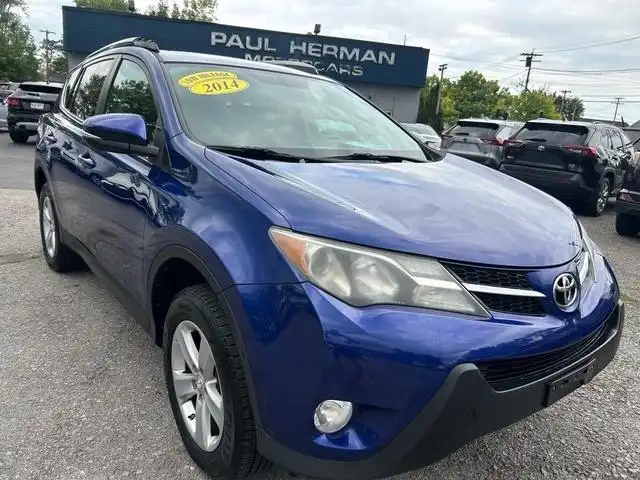 2014 Toyota RAV4 XLE AWD's photo