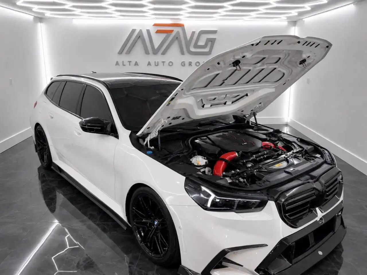 2025 BMW M5 M5 Touring's photo