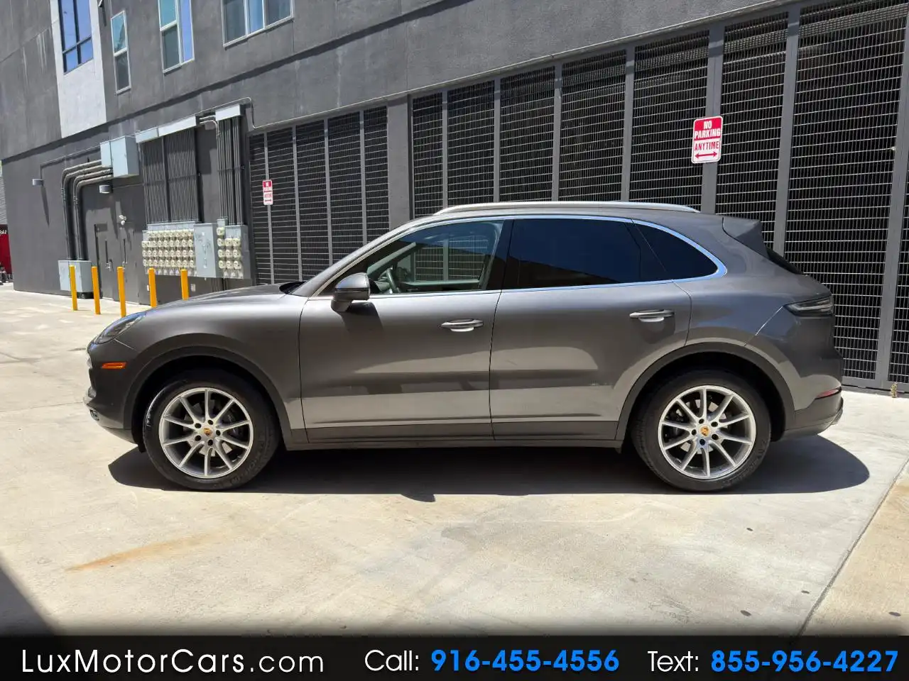 2019 Porsche Cayenne Base's photo