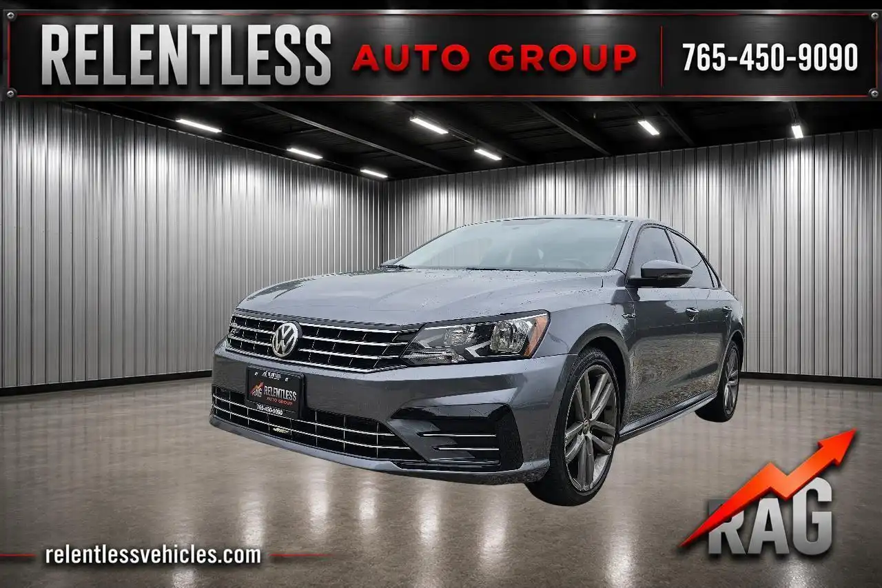 2018 Volkswagen Passat 2.0T R-Line Auto's photo
