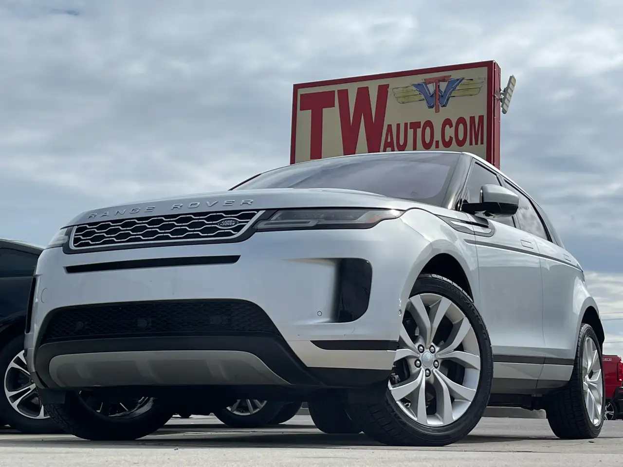 2020 Land Rover Range Rover Evoque SE photo 1