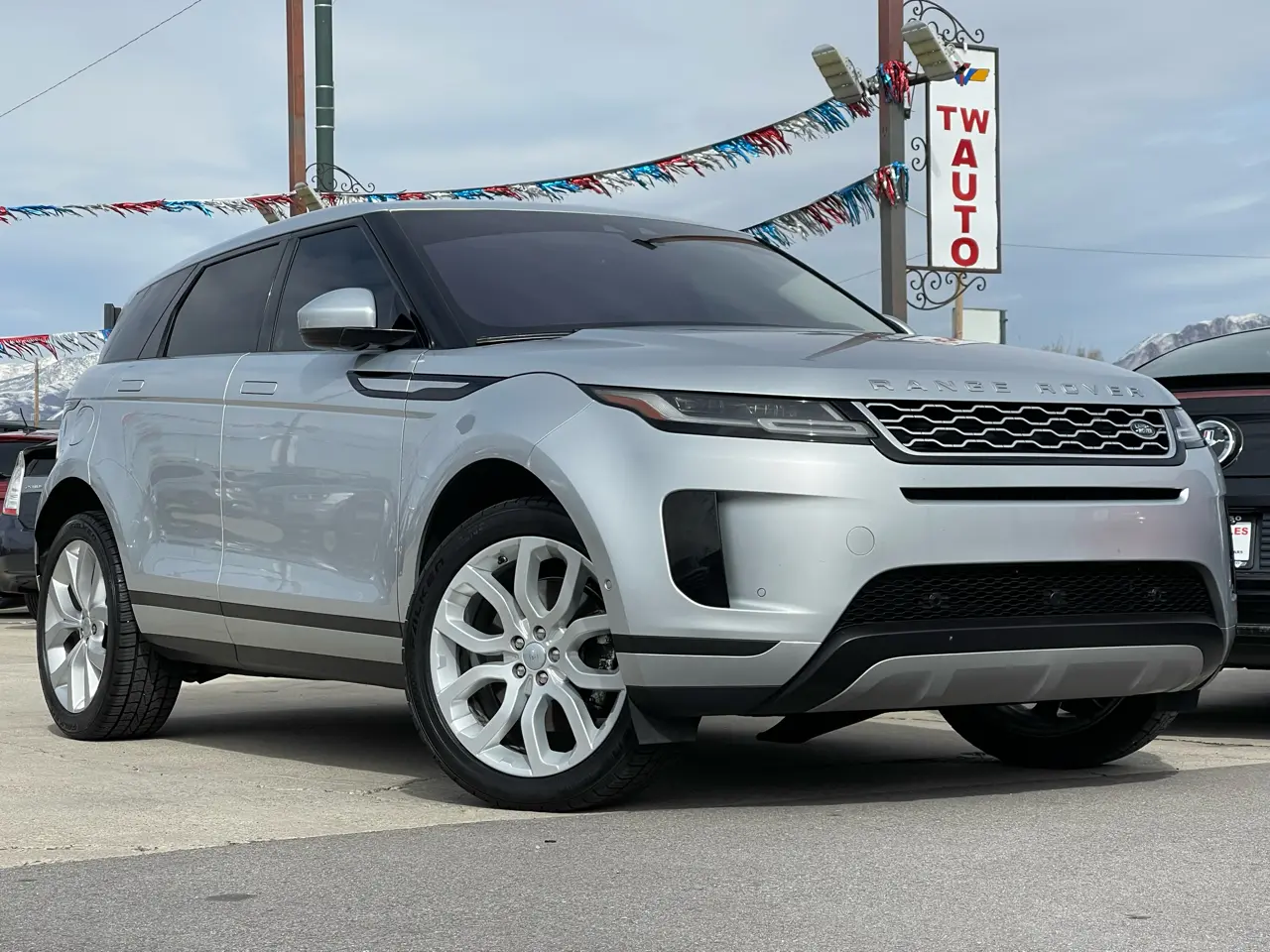 2020 Land Rover Range Rover Evoque SE photo 3